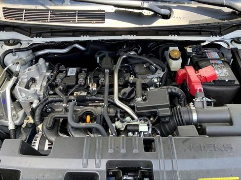 Used 2025 Nissan Kicks SV image 20