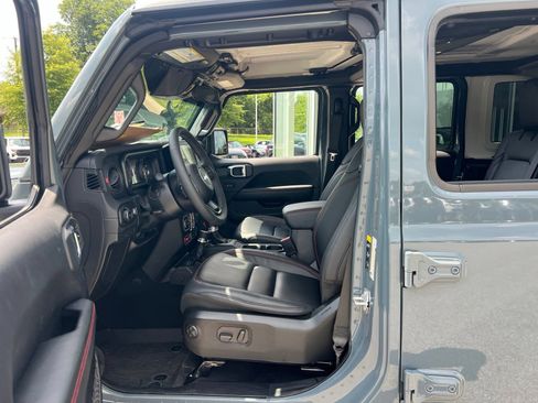 Used 2026 Jeep Wrangler Unlimited Rubicon w/ Safety Group AWD/4WD image 25