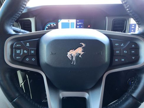 Used 2021 Ford Bronco First Edition AWD/4WD image 7