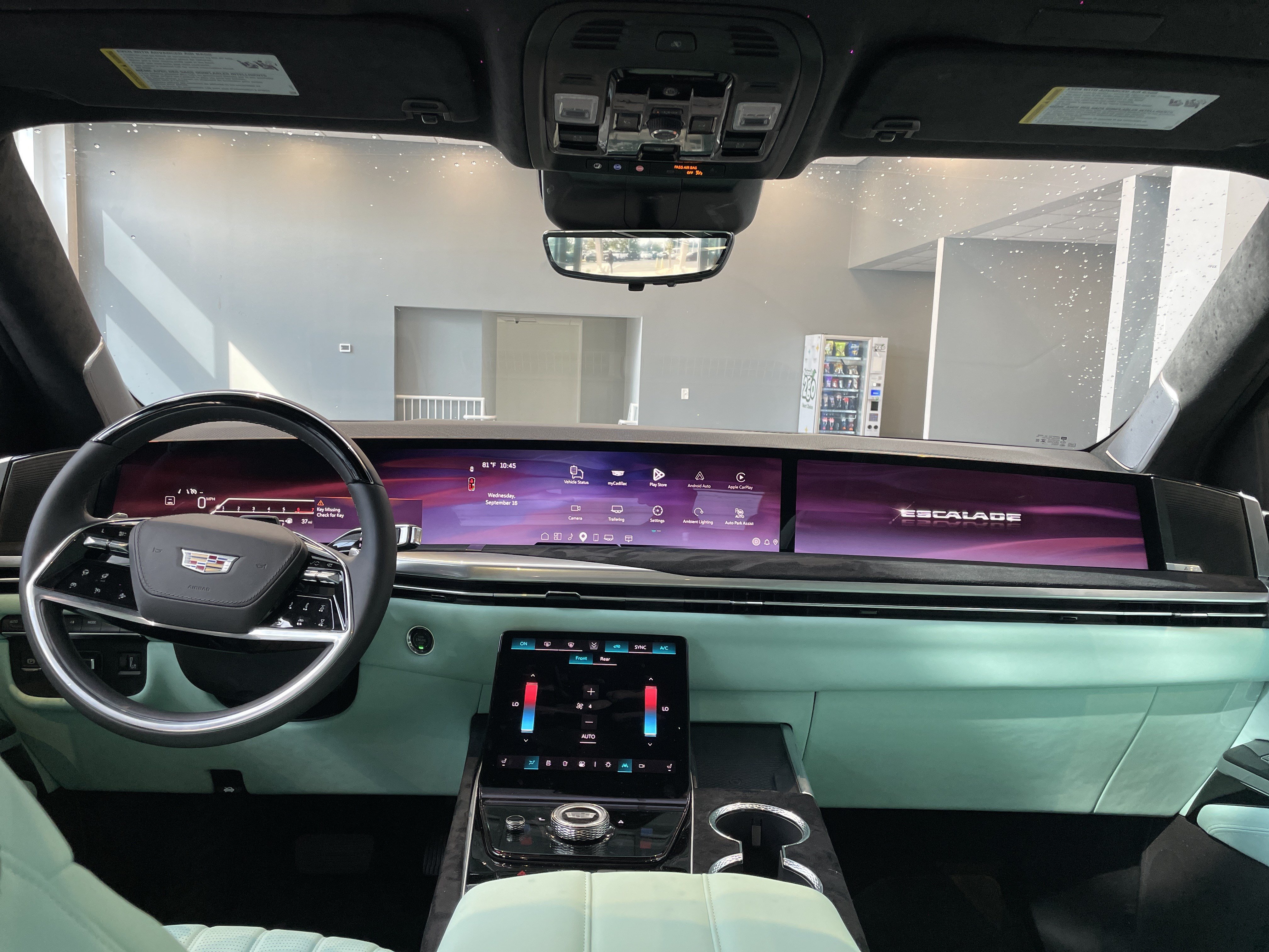 Used 2026 Cadillac Escalade Platinum Sport w/ LPO, ONYX Package AWD/4WD image 38