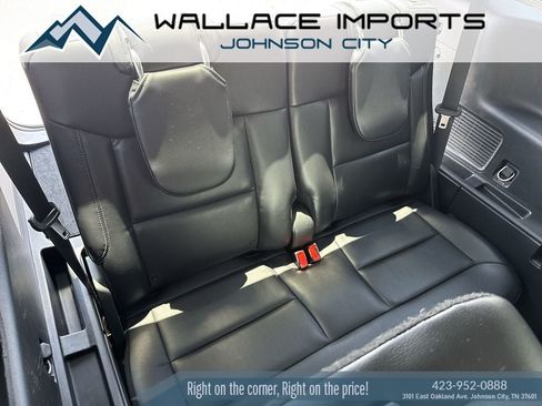 Used 2020 Ford Explorer XLT w/ Equipment Group 202A AWD/4WD image 42