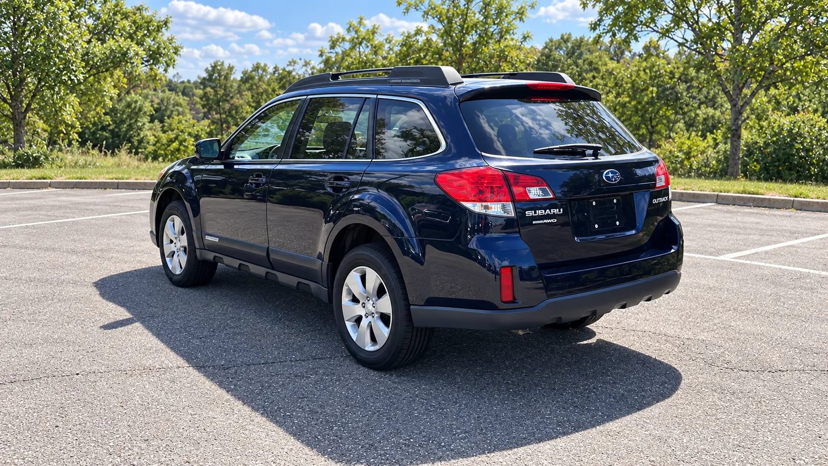 Used 2012 Subaru Outback 2.5i Premium w/ All-Weather Pkg AWD/4WD image 4