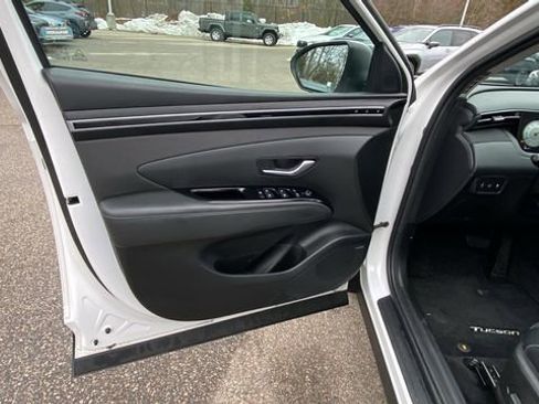 Used 2023 Hyundai Tucson Limited AWD/4WD image 15