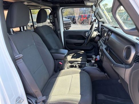 Used 2018 Jeep Wrangler Unlimited Sport S AWD/4WD image 23