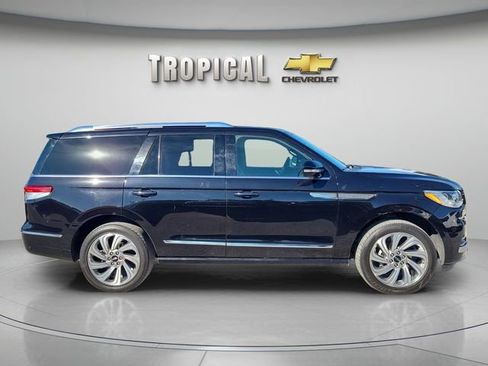 Used 2024 Lincoln Navigator Premiere image 6