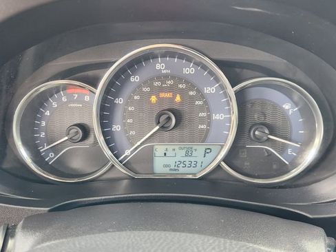 Used 2015 Toyota Corolla LE FWD image 15