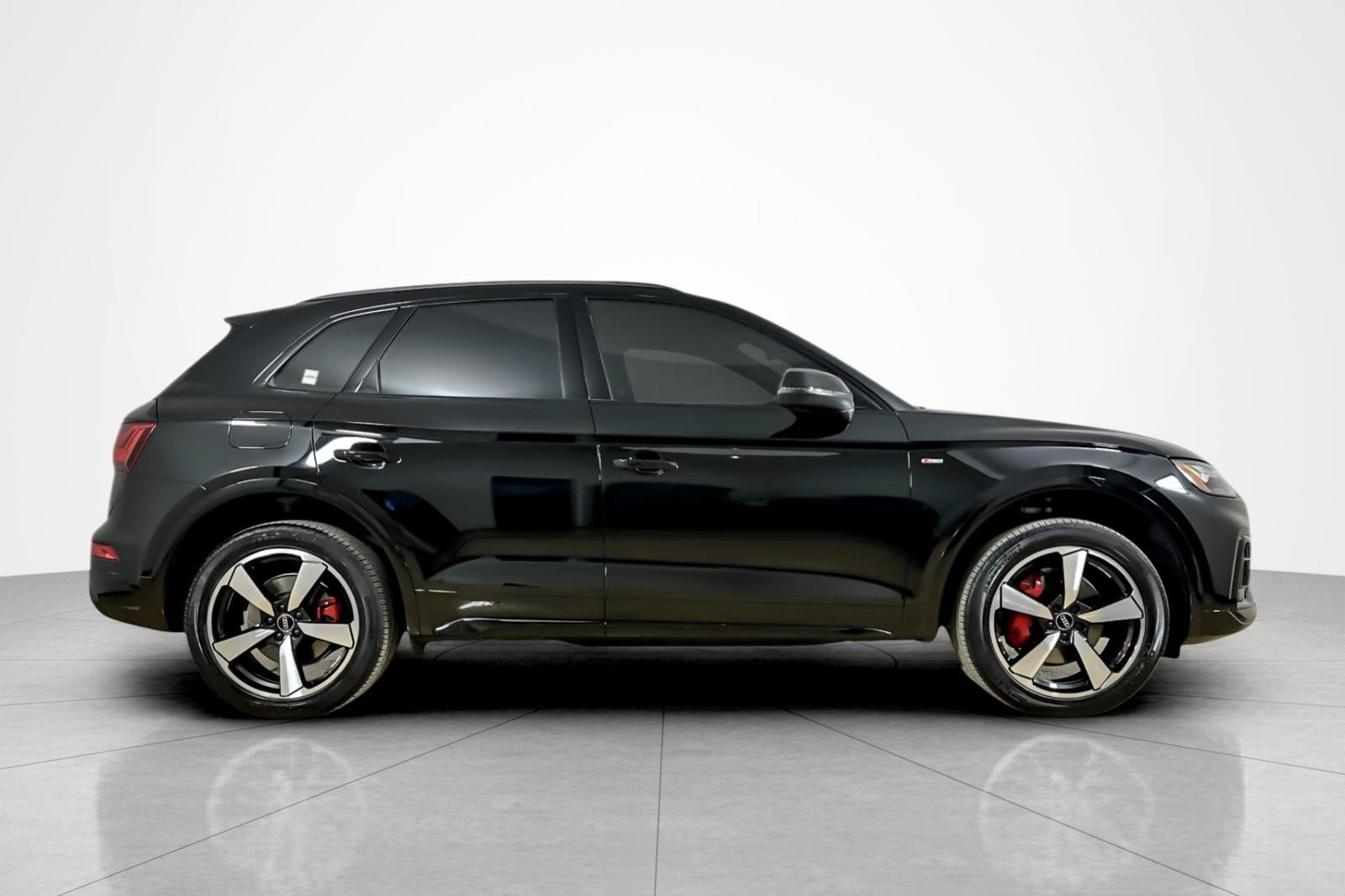 Used 2024 Audi Q5 2.0T Premium Plus w/ Premium Plus Package AWD/4WD image 6