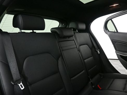 Certified 2019 Mercedes-Benz GLA 250 4MATIC image 21