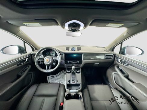 Used 2023 Porsche Macan S w/ Sport Chrono Package AWD/4WD image 29
