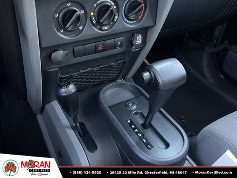 Used 2009 Jeep Wrangler Unlimited Sahara w/ Dual Top Group AWD/4WD image 22
