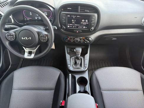 Used 2024 Kia Soul LX w/ Option Group 015 FWD image 13