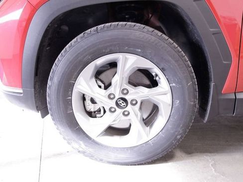 Used 2023 Hyundai Tucson SE image 11