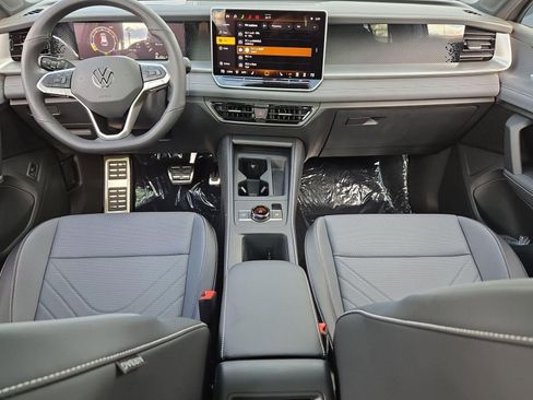 New 2026 Volkswagen Tiguan SE R-Line AWD/4WD image 13