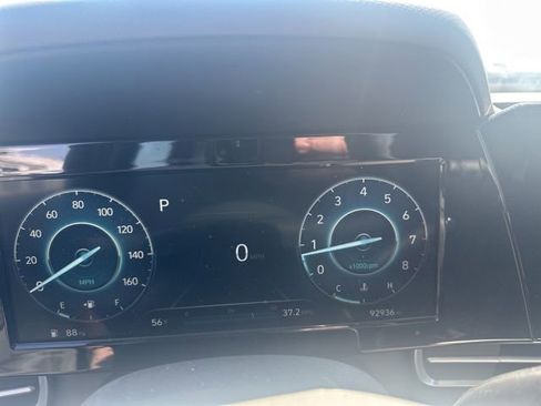 Used 2021 Hyundai Elantra SEL w/ Convenience + Premium Package FWD image 8