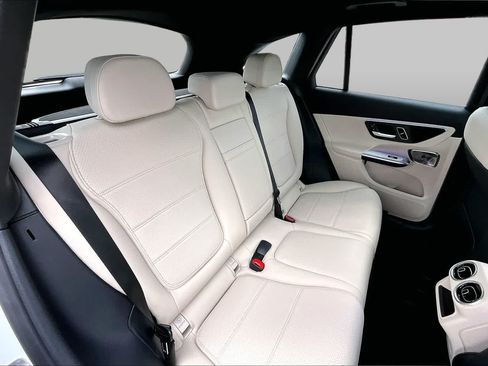 Used 2026 Mercedes-Benz GLC 300 4MATIC image 20
