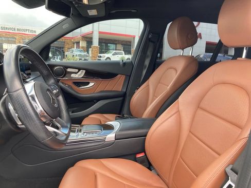Used 2022 Mercedes-Benz GLC 300 image 10
