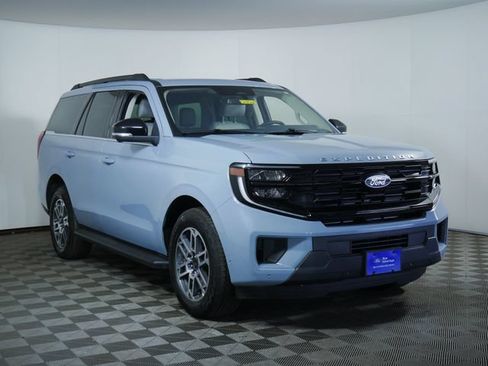 Certified 2025 Ford Expedition Active AWD/4WD image 1