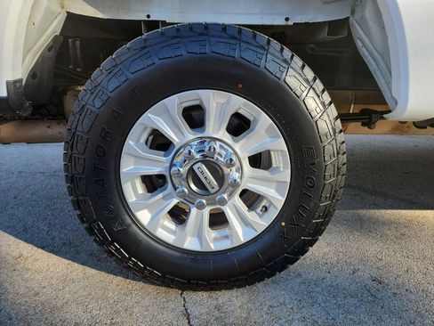 Used 2020 Ford F250 XL w/ STX Appearance Package image 11