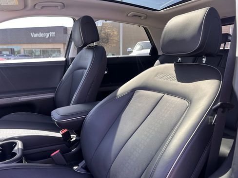 Used 2024 Hyundai Ioniq 5 Limited image 21