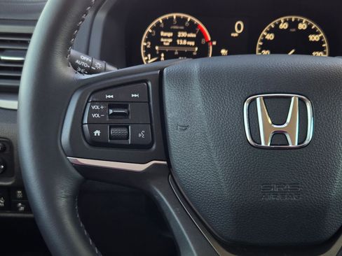 Used 2025 Honda Ridgeline Sport image 24