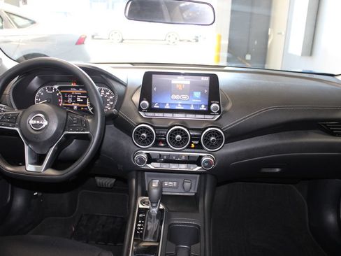 Used 2025 Nissan Sentra SV FWD image 14