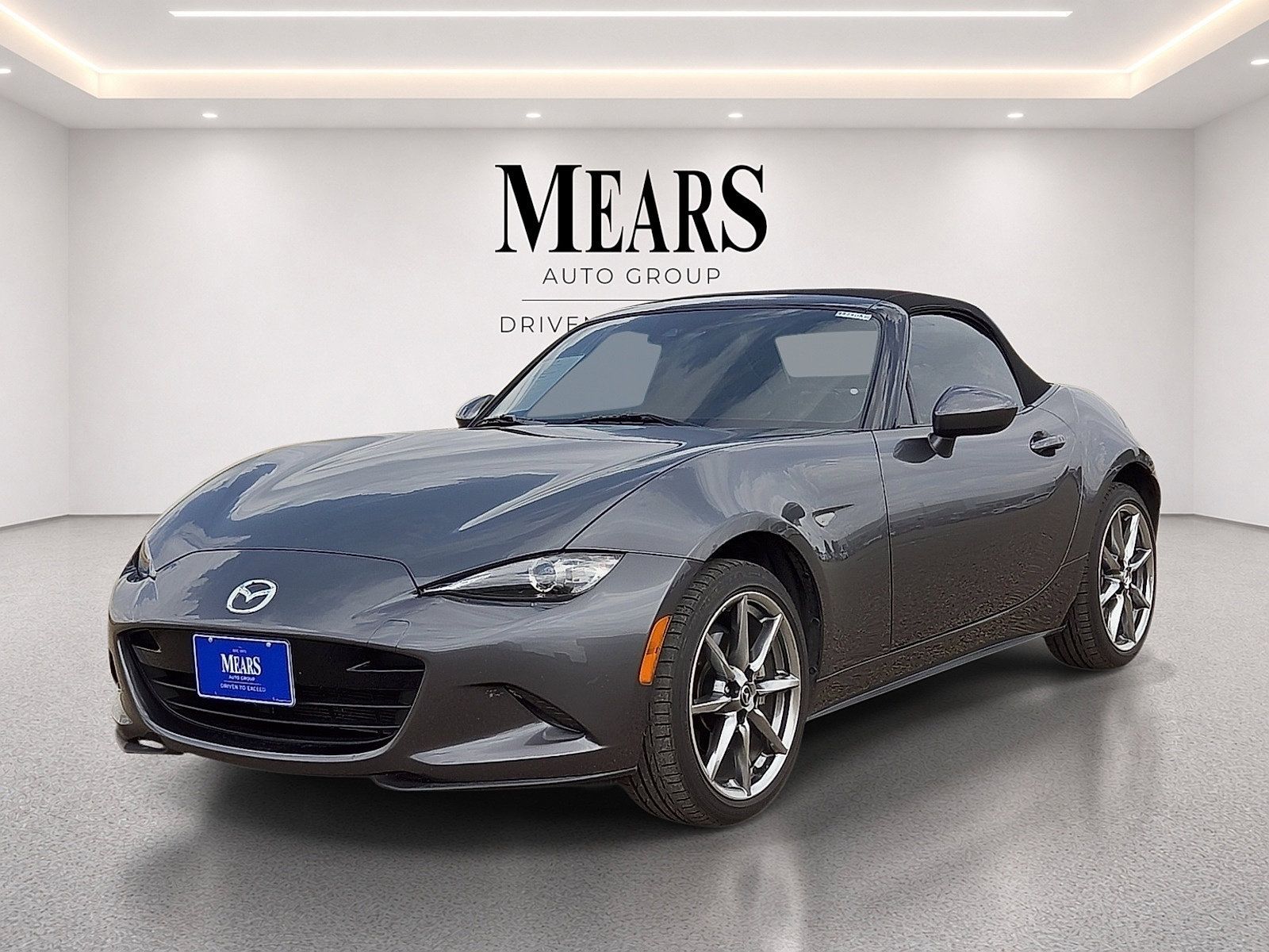 Used 2023 MAZDA MX-5 Miata Grand Touring RWD image 1