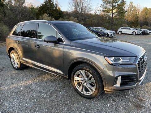 Used 2021 Audi Q7 3.0T Premium Plus image 3