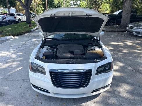 Used 2014 Chrysler 300 S RWD image 34