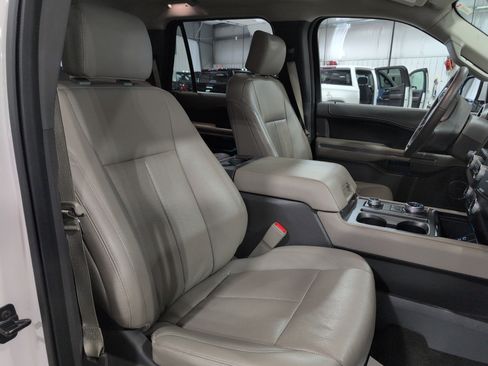 Used 2019 Ford Expedition XLT w/ Equipment Group 202A image 16