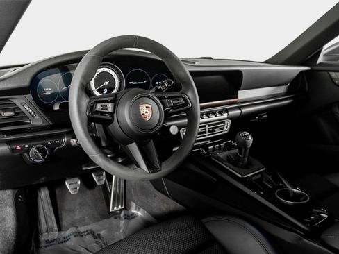 Used 2023 Porsche 911 Carrera T RWD image 2