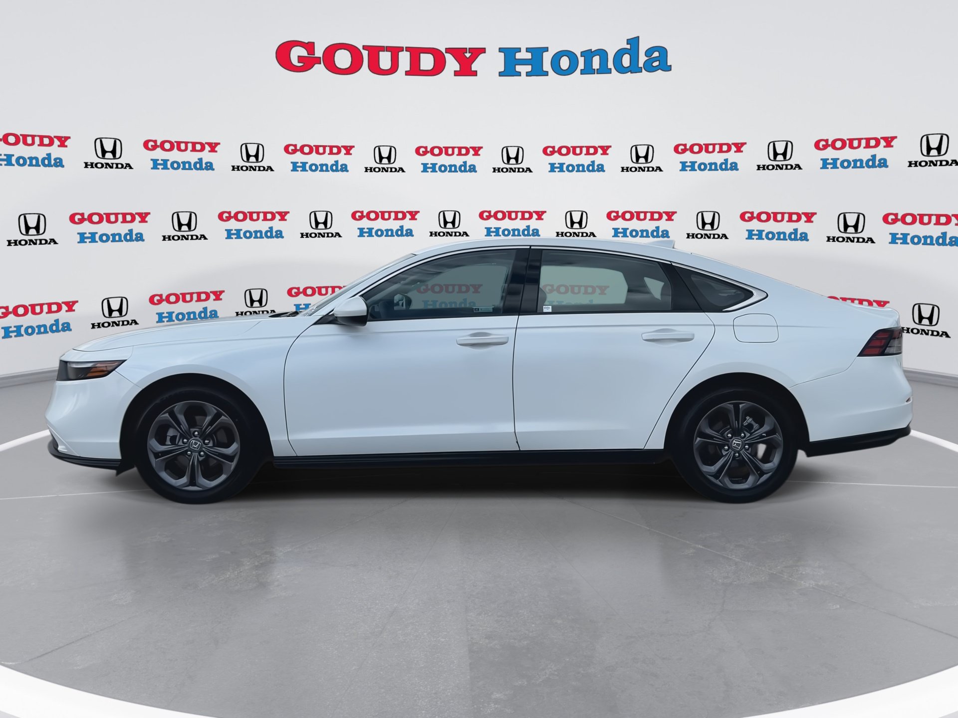 Certified 2023 Honda Accord EX image 5