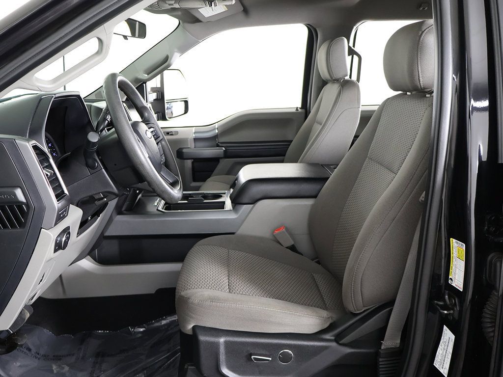 Used 2019 Ford F250 XLT w/ XLT Premium Package AWD/4WD image 30