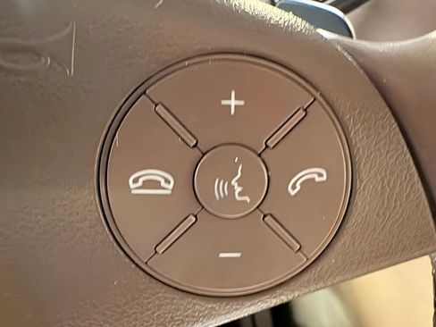 Used 2012 Mercedes-Benz GL 450 4MATIC image 28