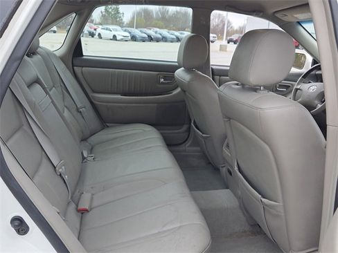 Used 2003 Toyota Avalon XLS image 15
