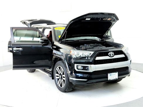 Certified 2018 Toyota 4Runner Limited image 9