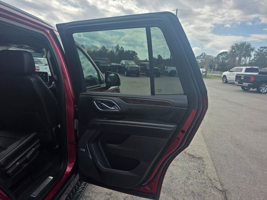 Used 2021 Chevrolet Tahoe Z71 w/ Z71 Signature Package AWD/4WD image 14