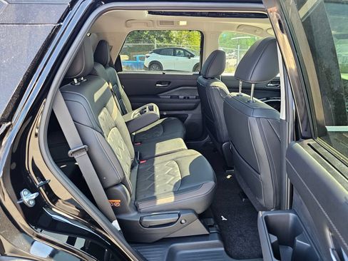 New 2026 Nissan Pathfinder Platinum w/ Cargo Package AWD/4WD image 27
