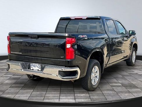 Used 2023 Chevrolet Silverado 1500 LT AWD/4WD image 7