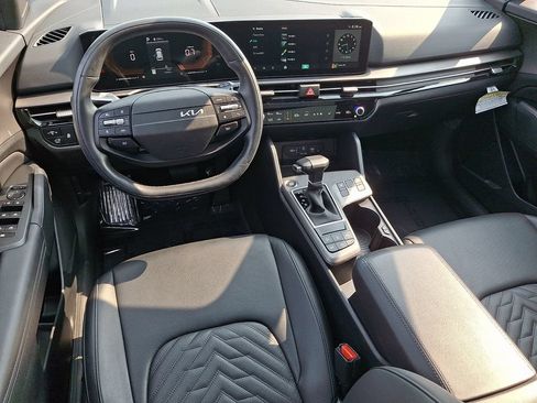 Certified 2026 Kia Sportage X-Line w/ X-Line Premium Package AWD/4WD image 11