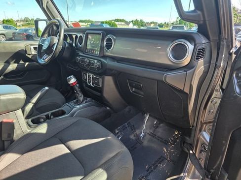 Used 2020 Jeep Wrangler Unlimited Sahara AWD/4WD image 9