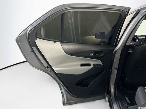 Used 2018 Chevrolet Equinox LT image 26