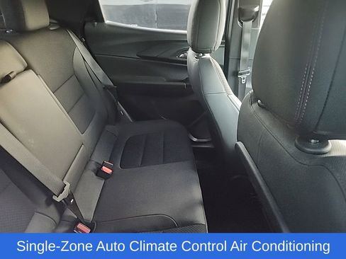 Used 2021 Chevrolet TrailBlazer RS w/ Convenience Package image 17