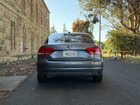 Used 2013 Volkswagen Passat 2.5 SE image 5