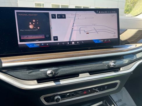 Used 2024 BMW X7 xDrive40i image 16