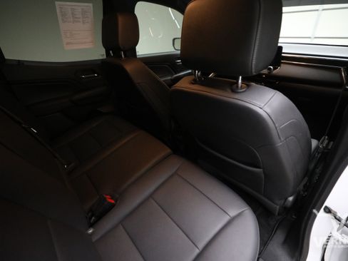 Used 2024 GMC Canyon Elevation w/ Elevation Premium Package AWD/4WD image 12
