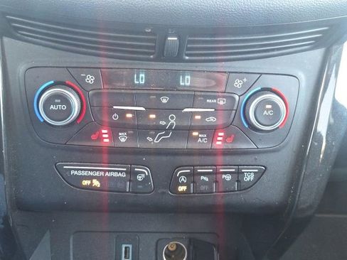 Used 2019 Ford Escape Titanium AWD/4WD image 32