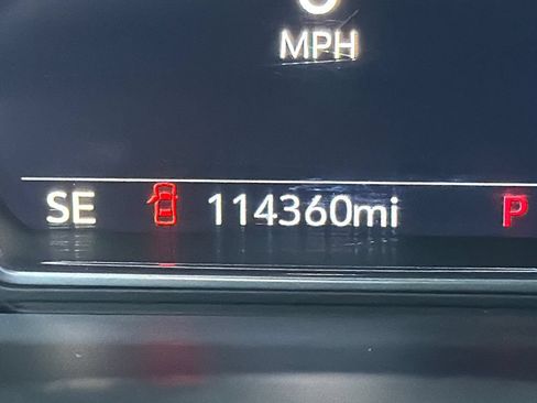 Used 2021 GMC Yukon SLT RWD image 28