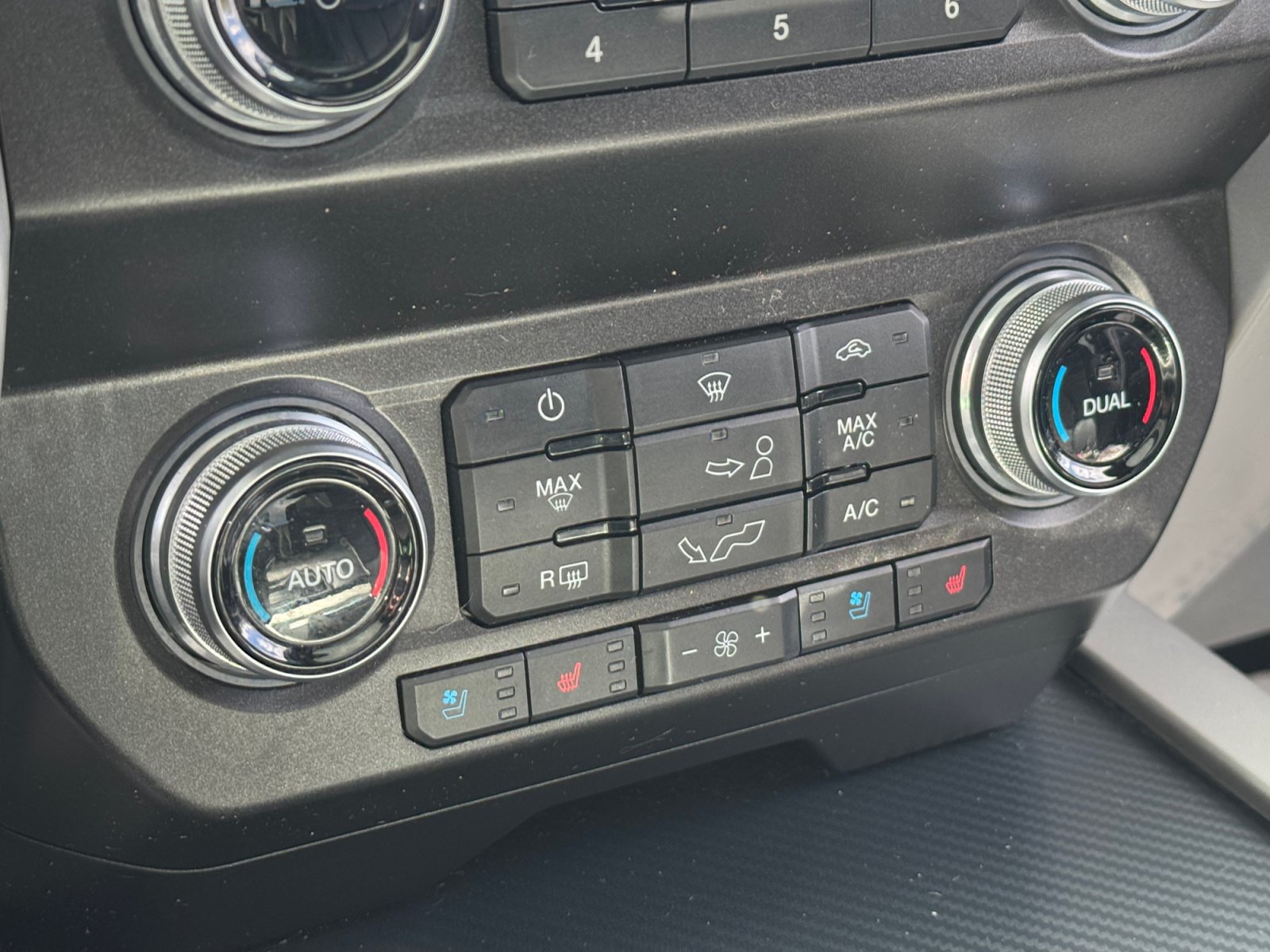Used 2020 Ford F150 Lariat w/ Equipment Group 502A Luxury AWD/4WD image 5