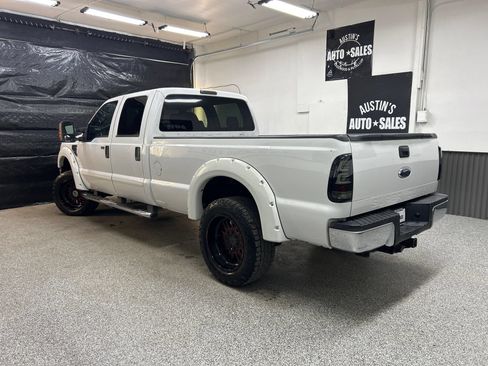 Used 2010 Ford F250 Lariat AWD/4WD image 4