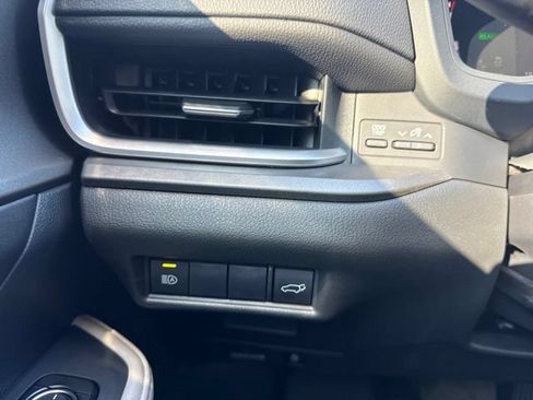 Used 2026 Toyota Grand Highlander XLE FWD image 27
